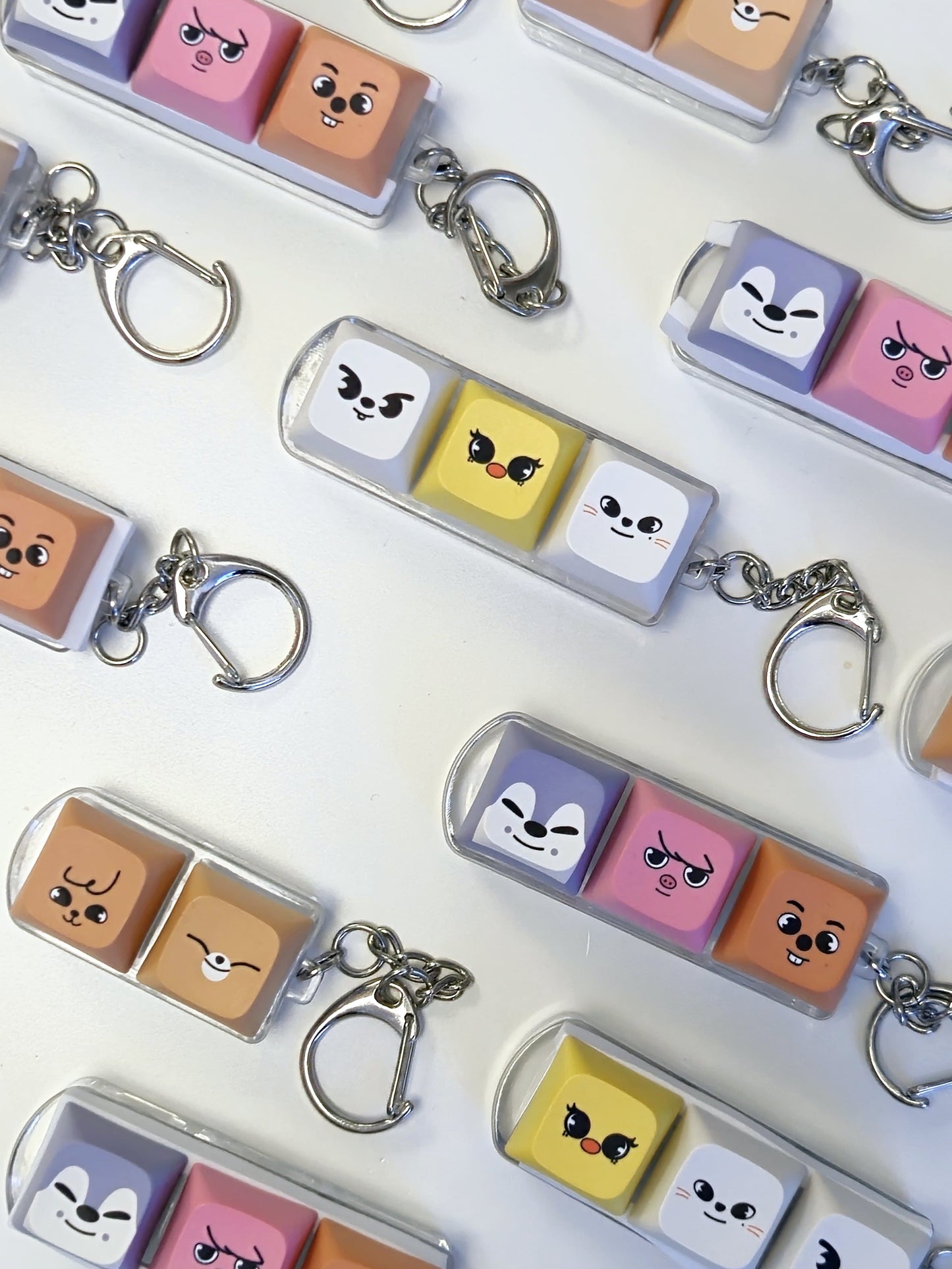 SKZOO and TWICE Collection: Frizzy Keycap Keychain