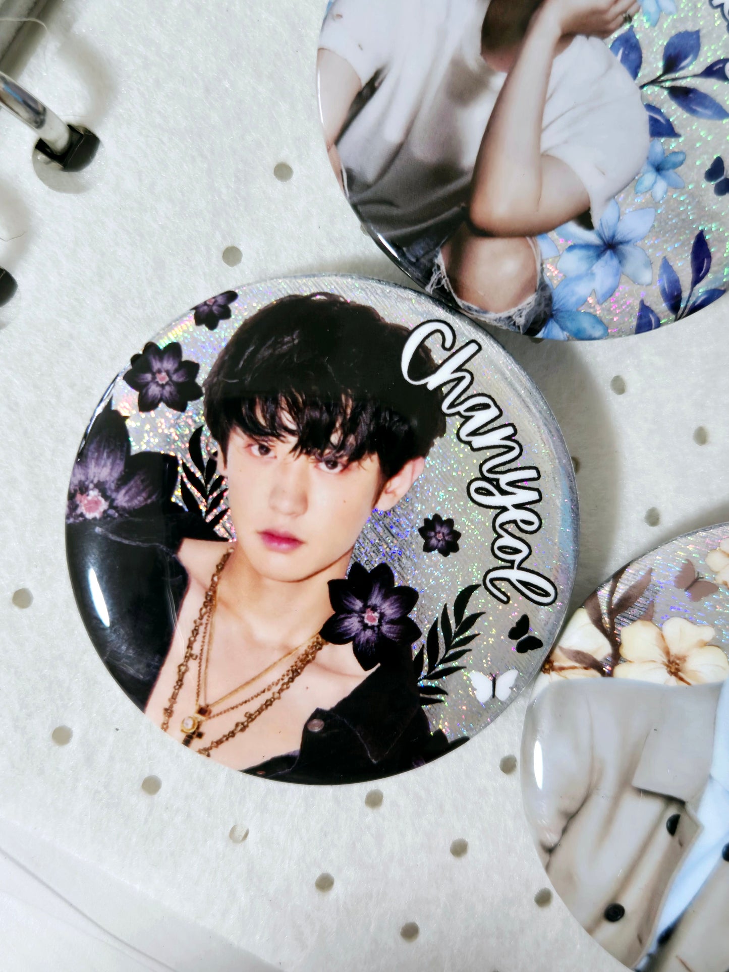 EXO Large Badges