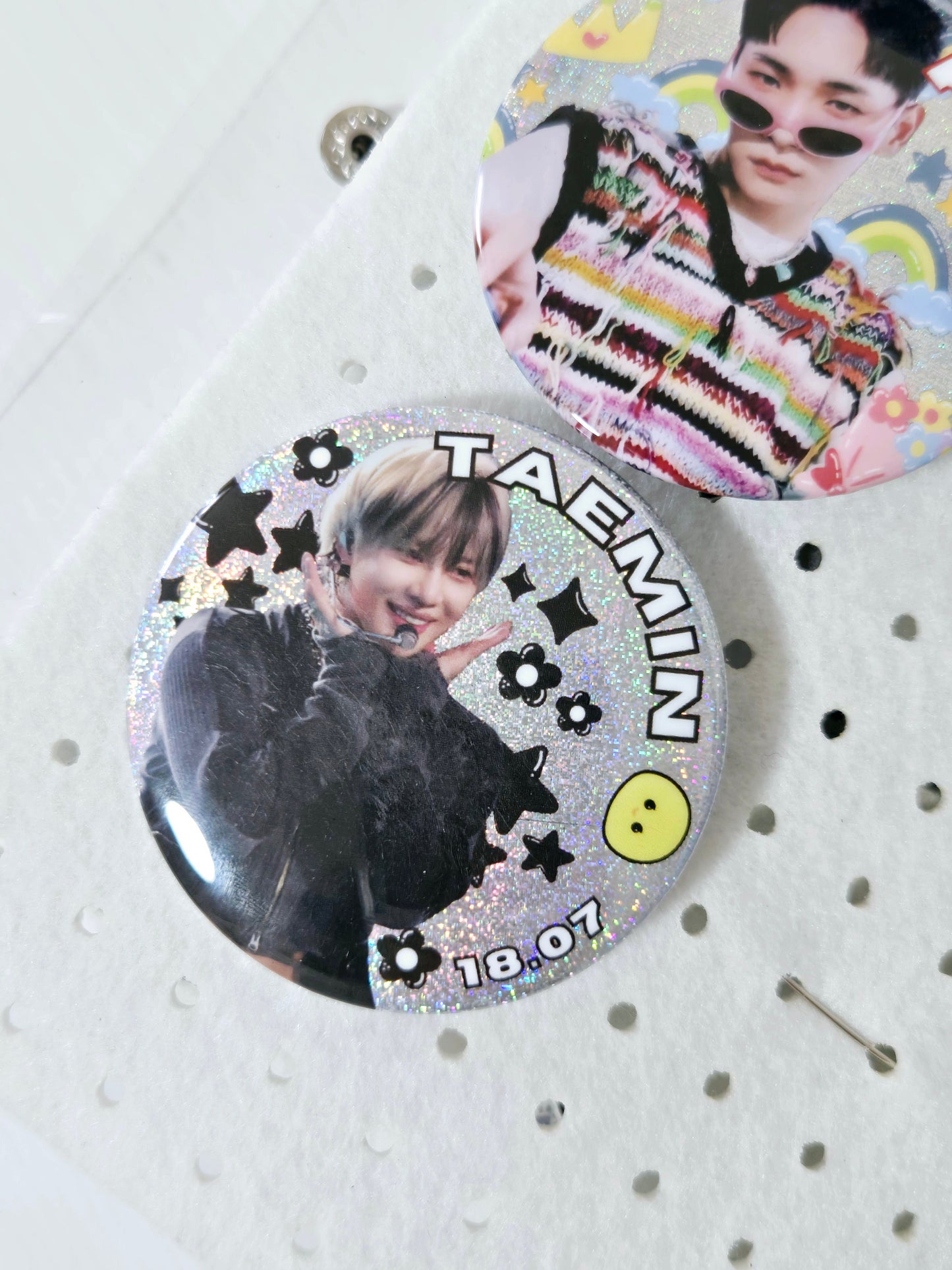 SHINee Large Badges