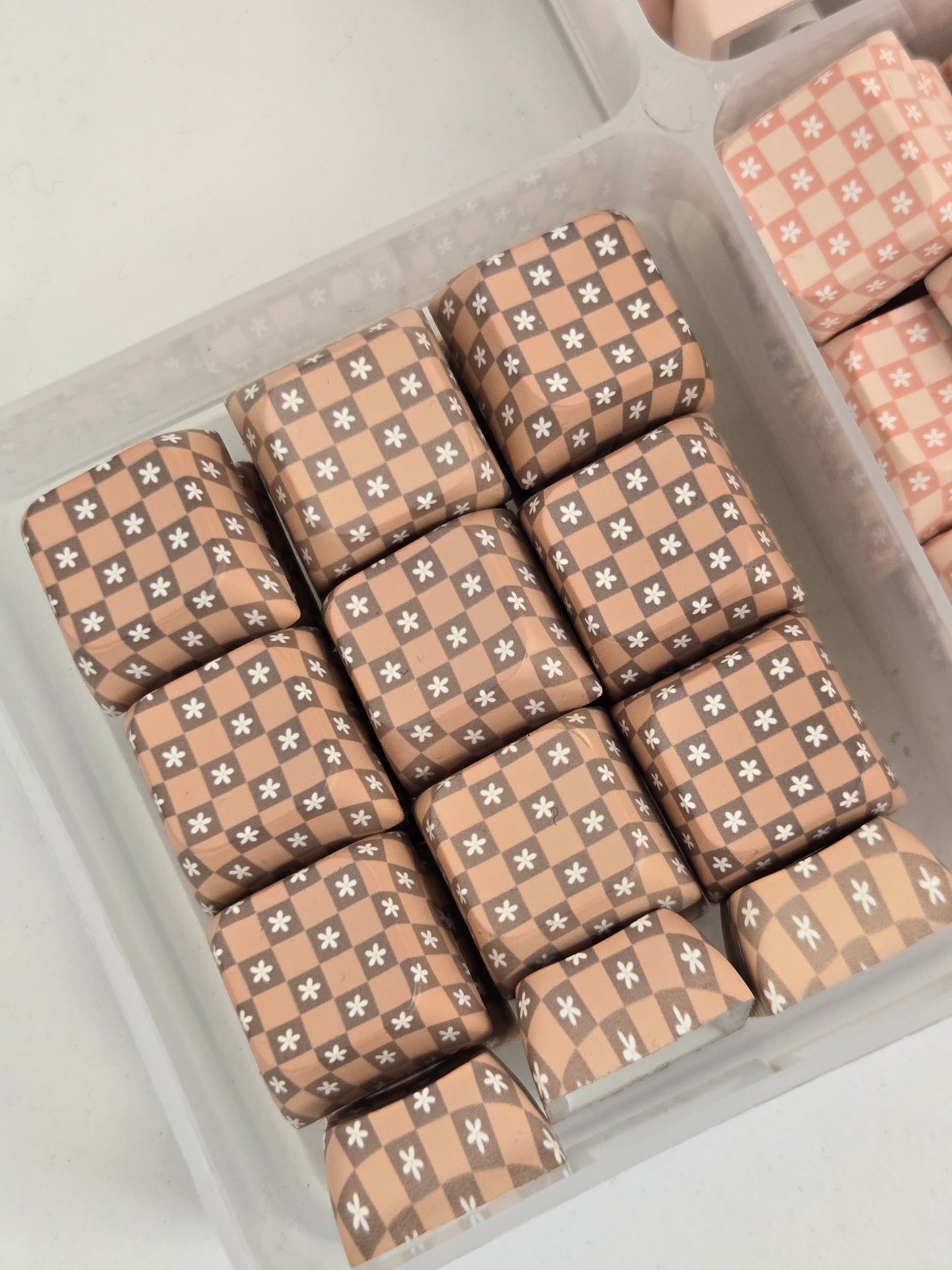 Frizzy Keycaps 4-Base