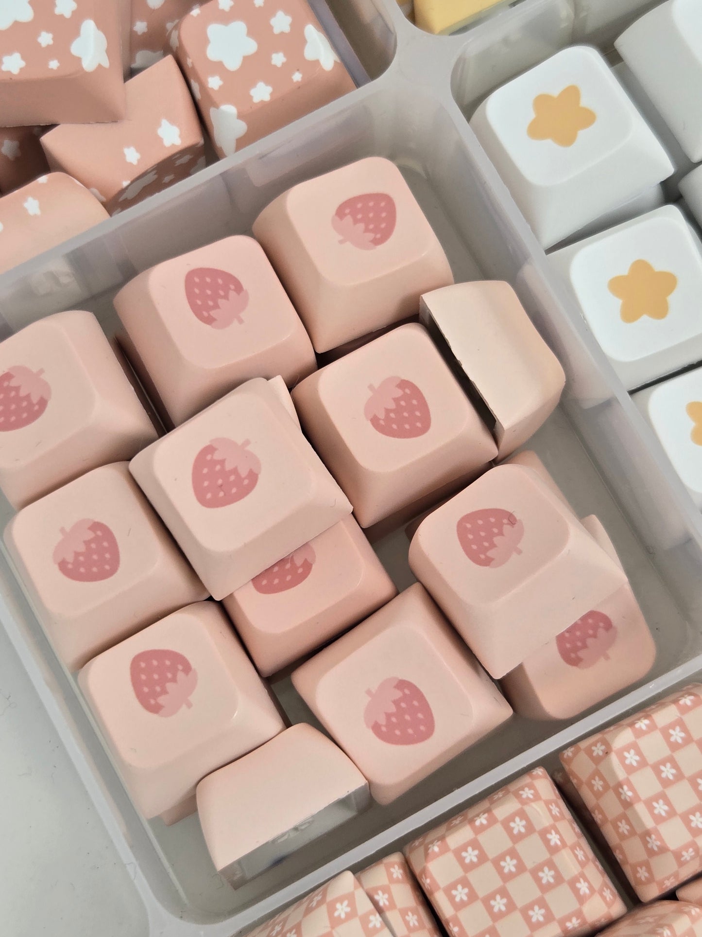 Frizzy Keycaps 4-Base