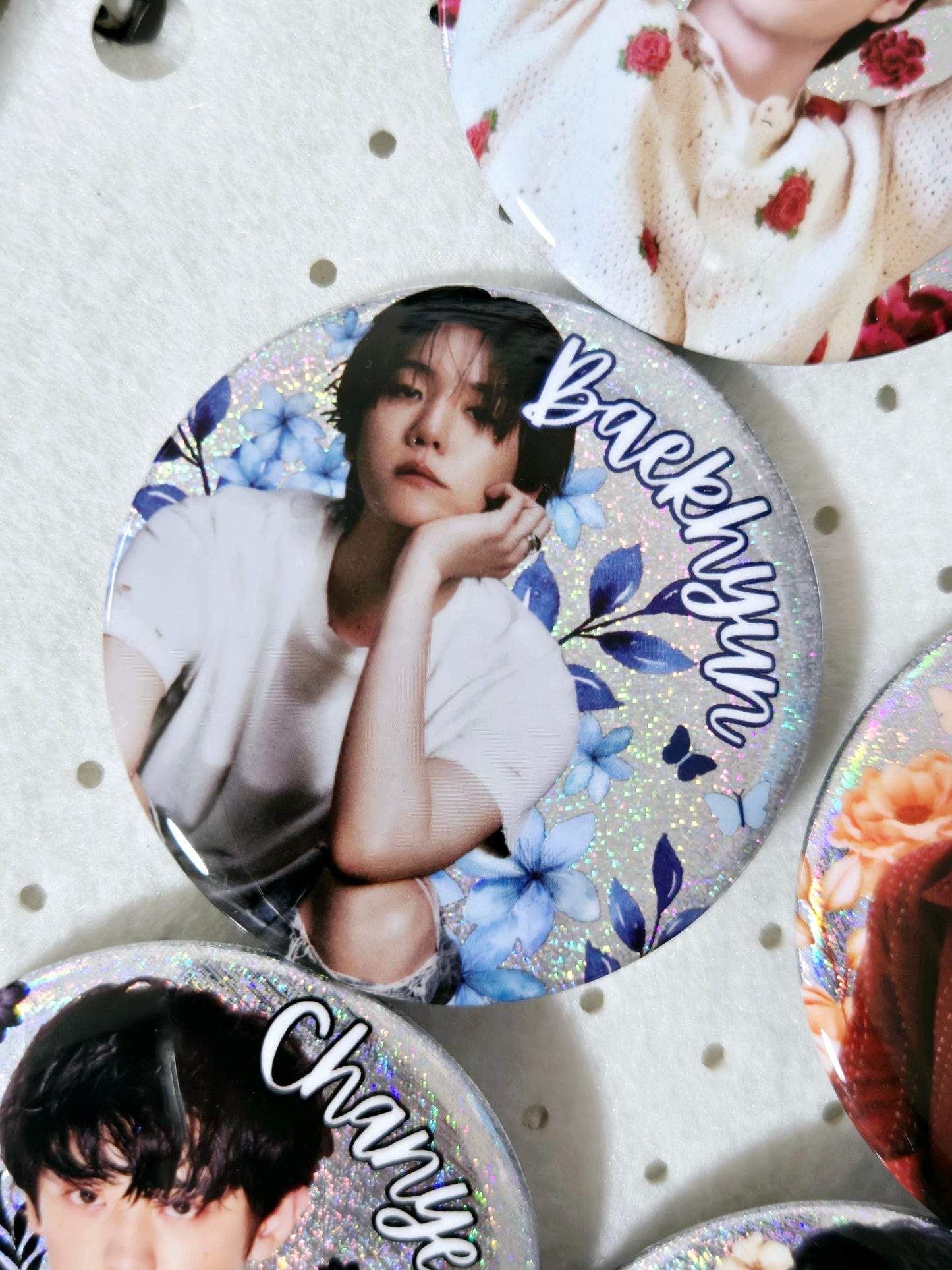 EXO Large Badges