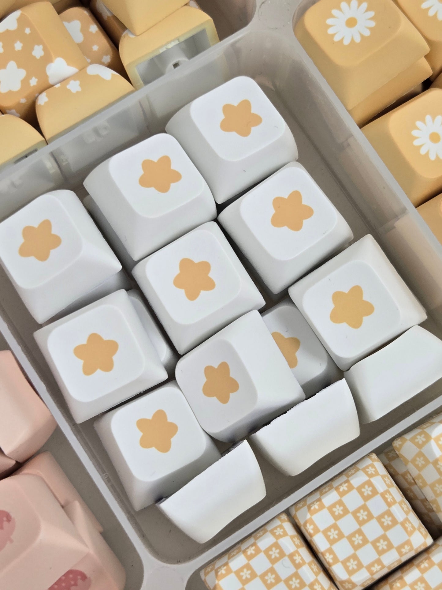 Frizzy Keycaps 4-Base