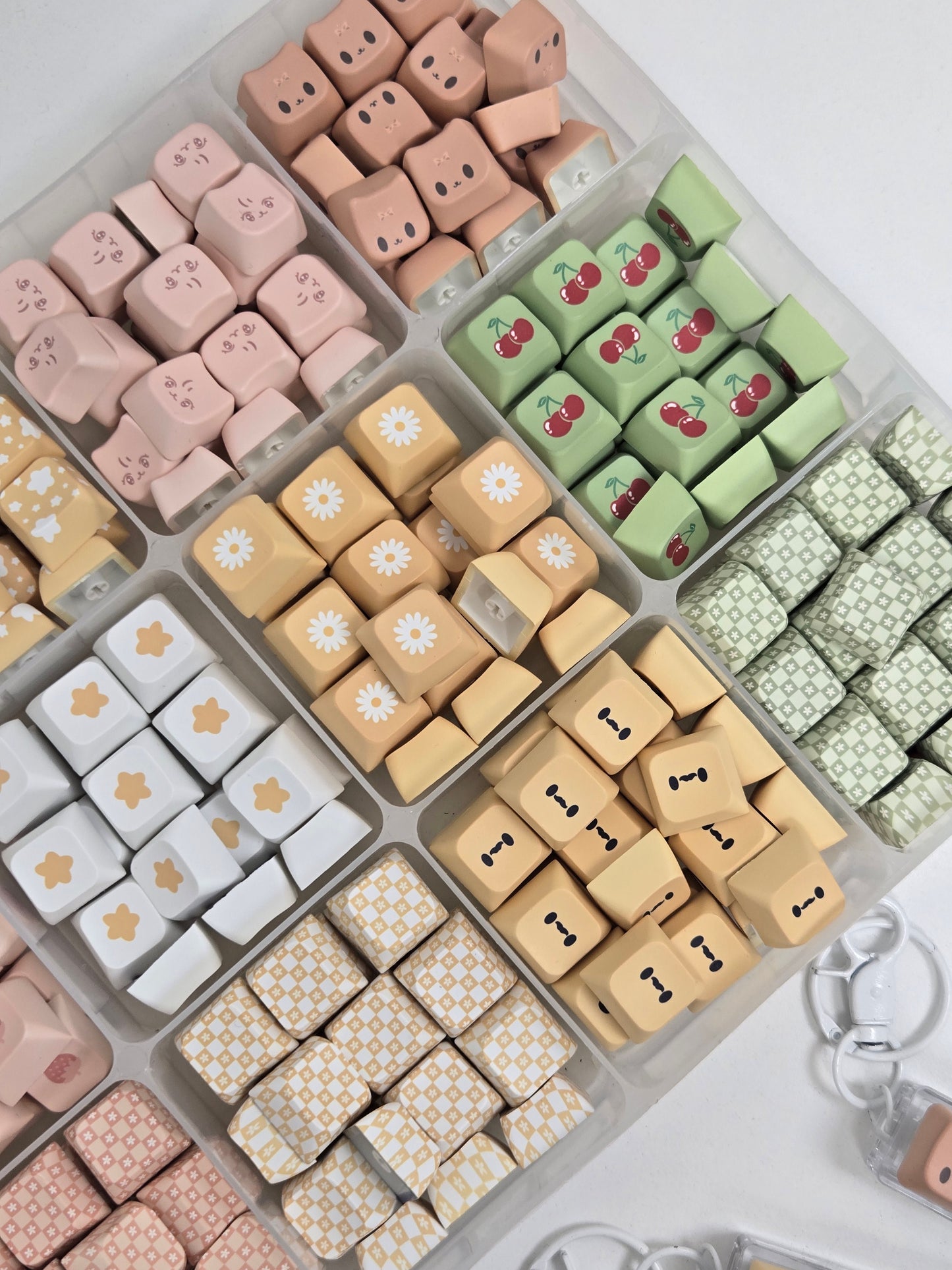 Frizzy Keycaps 4-Base